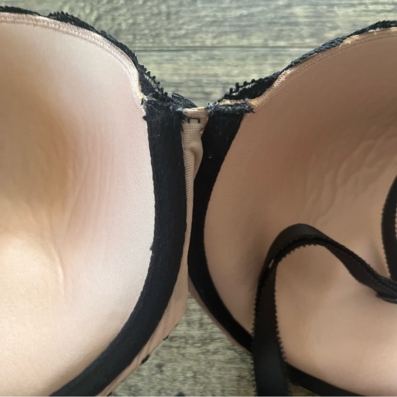 Victoria's Secret Cheetah Print Bra Size 36D - Picture 5 of 9